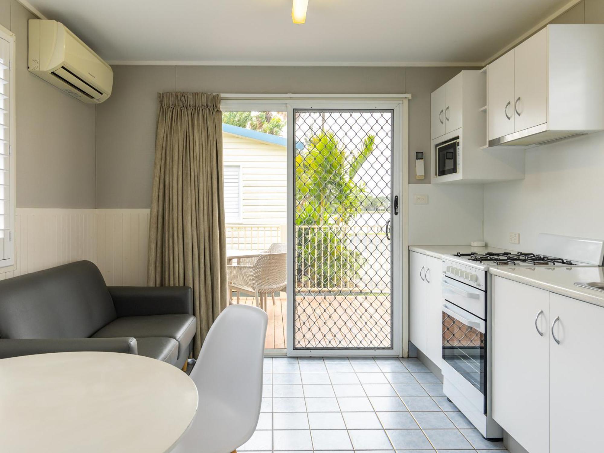 ホテル Nrma Forster タンカリー 部屋 写真